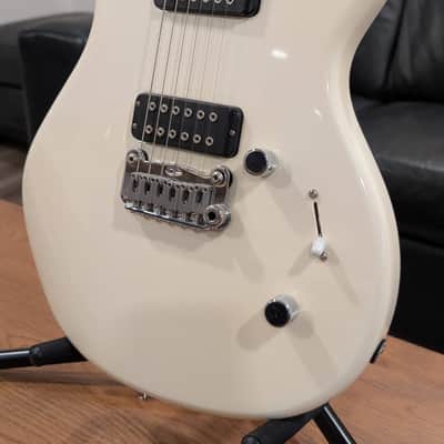 G&L 30th Anniversary F 100 2010 Pearl White image 2