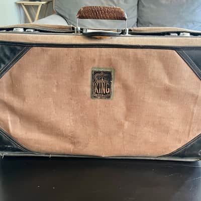 Vintage King  Symphony 20 Trumpet w/original case and cover image 10