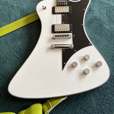 Hagstrom Fantomen 2010s - White w/ Hardshell Case image 2