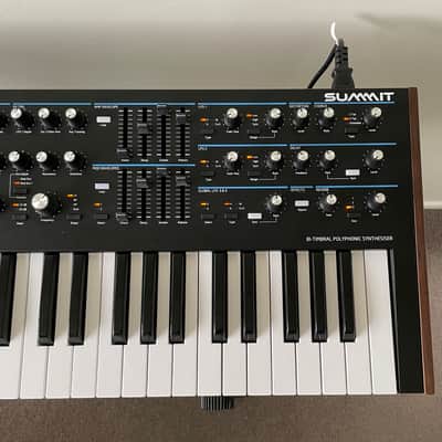 Novation Summit 61-Key 16-Voice Synthesizer 2019 - Present - Black image 4
