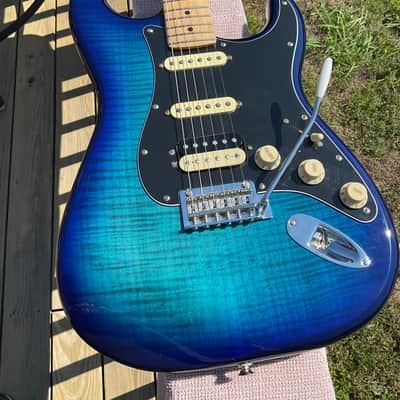 Fender Player Stratocaster HSS Plus Top with Maple Fretboard 2019 - 2021 - Blue Burst image 12