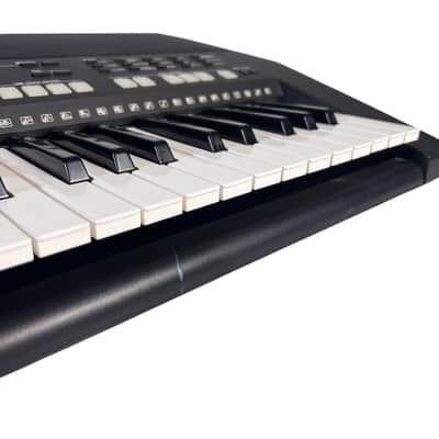 Yamaha PSR-S550 Arranger Workstation Keyboard image 11