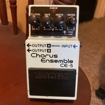 Boss CE-5 Chorus Ensemble (Blue or Pink Label) | Reverb