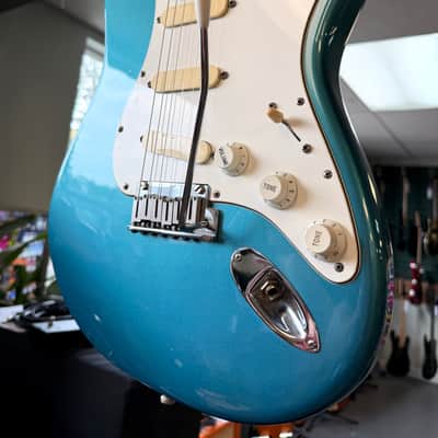 Fender Strat Plus with Maple Fretboard 1987 - 1998 - Lake Placid Blue image 3