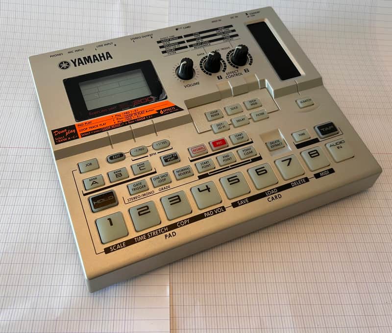 Yamaha  SU200  Sampler, Sequencer groovebox Excellent Condition in Box image 1