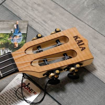 Kala KA-ASFM-C-C All Solid 'Flamed Maple' Electro Cutaway Concert Ukulele, Satin image 11