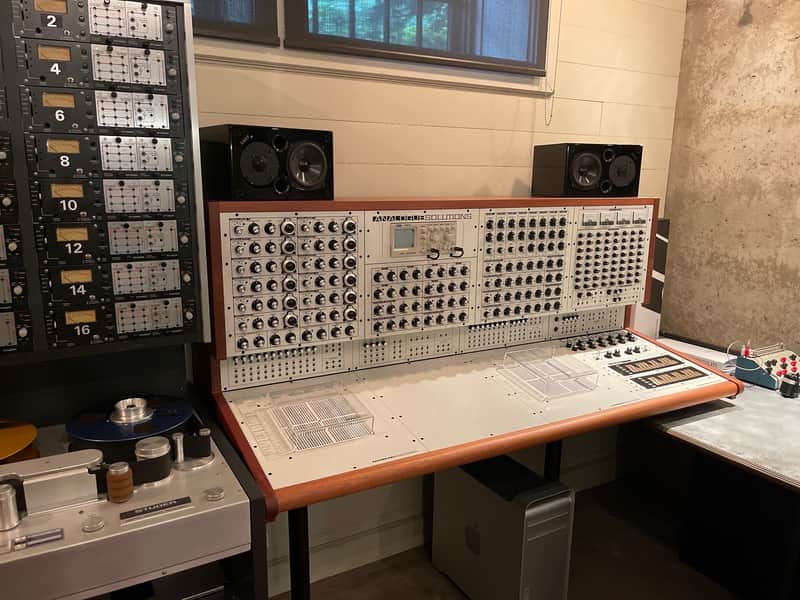 Analogue Solutions Colossus image 1