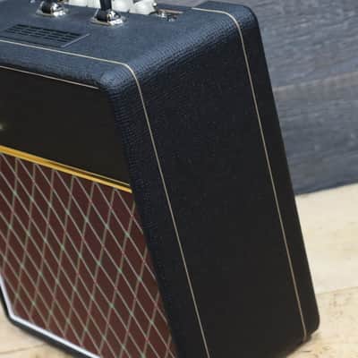 Vox AC4C1-12 Custom Series 4W All-Tube 1x12" Guitar Combo Amplifier #W09-009790 image 10