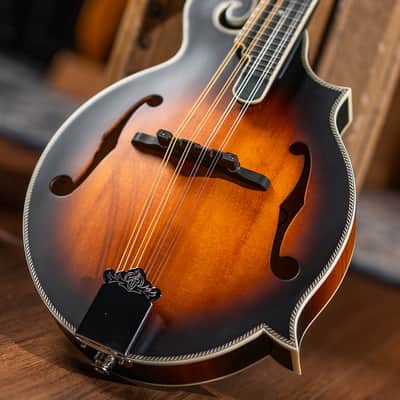 Washburn M3SEBRK Americana Series Solid Spruce Top Maple Neck F-Style 8-String Acoustic-Electric Mandolin w/Padded Gig Bag image 3