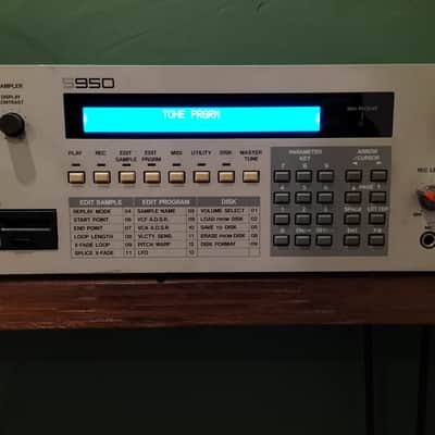 Akai S950 MIDI Digital Sampler 1988 - White image 6