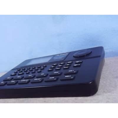 Immagine Alesis SR-16 Drum Machine (16 BIT) - 9