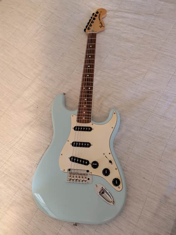 Fender Stratocaster - Sonic blue