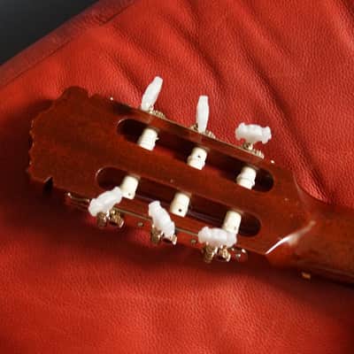 S Yairi clase 9002 classical guitar image 7