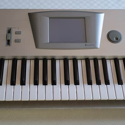 Korg Trinity V3 61-Key 32-Voice Polyphonic Workstation 1998 - Silver