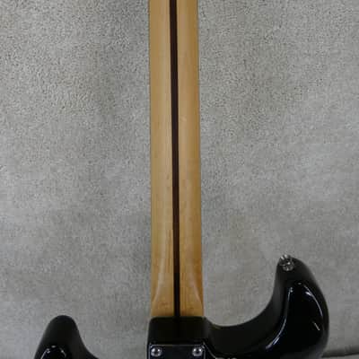 Squier Stratocaster - Black image 7