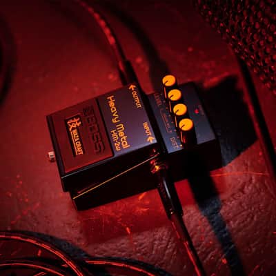 Boss HM-2W Waza Craft Heavy Metal Distortion Pedal Bundle with 2 Right Angle Patch Cables, 12 Guitar Picks, 9V Adapter & Polishing Cloth – Iconic Chainsaw Tone, Vintage & Custom Modes image 4