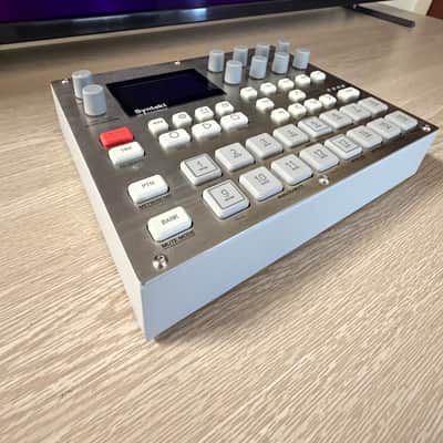 Elektron Sytakt 12 Track Drum Computer & Synthesizer E25 Remix Edition 2023 - Present - Silver image 2
