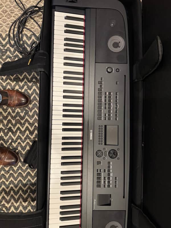 Yamaha DGX-670 88-Key Portable Grand Piano 2021 - Present - Black image 1