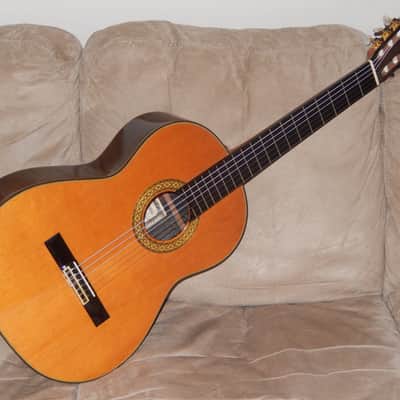 Made in 1977 by Ryoji Matsuoka- model M30 - High Grade Classical Guitar In Excellent Condition image 1