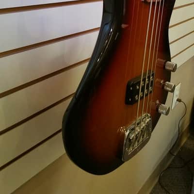 USA G&L L-1500 Mid 2000's NOS Three Tone Sunburst, case and paperwork have escaped! image 3