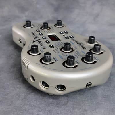 Behringer BASS V-AMP Multi-effects Pedal image 7