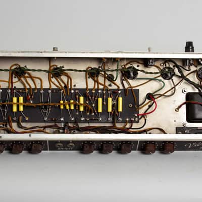 Fender  Vibrolux 6G11A Tube Amplifier (1961), ser. #00624. image 5