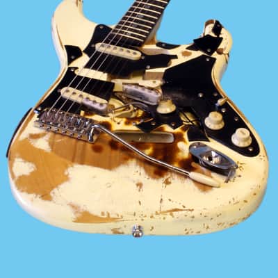 End of the Road Stratocaster in Arctic White -looks smashed but plays perfectly image 3