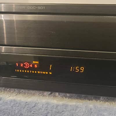 Yamaha CDC-501 Natural Sound 5 disc CD carousel May 1995 - Black image 2