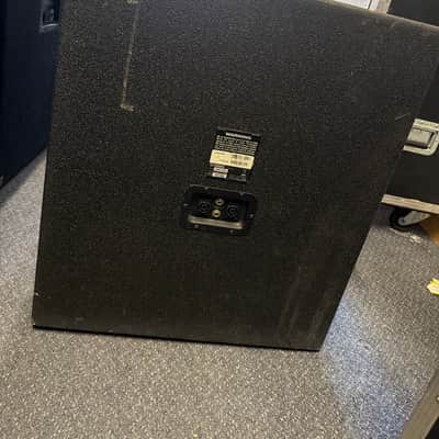 Yamaha CW118V 18" Passive Subwoofer 2010s - Black image 3