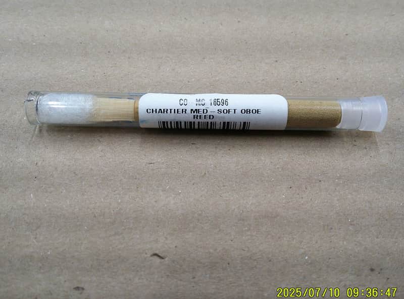 Chartier Synthetic Oboe Reed (Med Soft) image 1