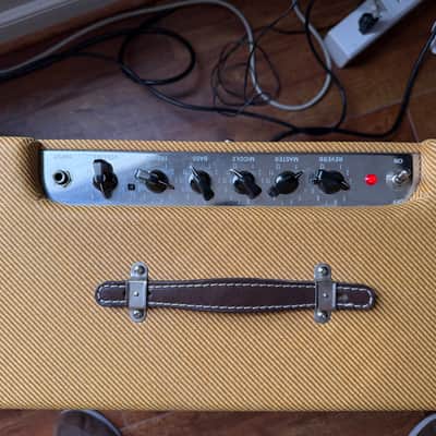 Fender Blues junior lacquered tweed LTD 15W 2019 image 2