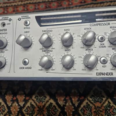 Alesis CLX-440 Dual Stereo Compressor / Expander / Limiter 2000s - Silver image 12