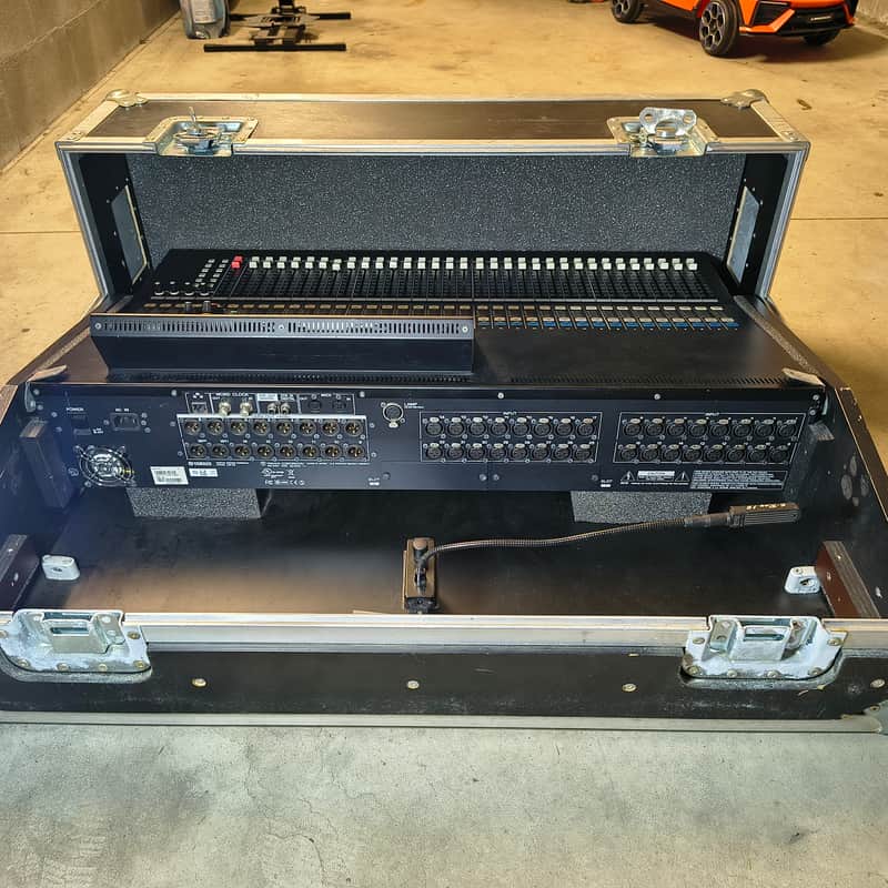 Yamaha Mixer Digitale Yamaha LS9-32 con Flight Case 2011 image 1