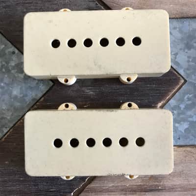 Real Life Relics  Genuine Fender Aged White Jazzmaster® Pickup Covers 0054442049    [DH6] image 2