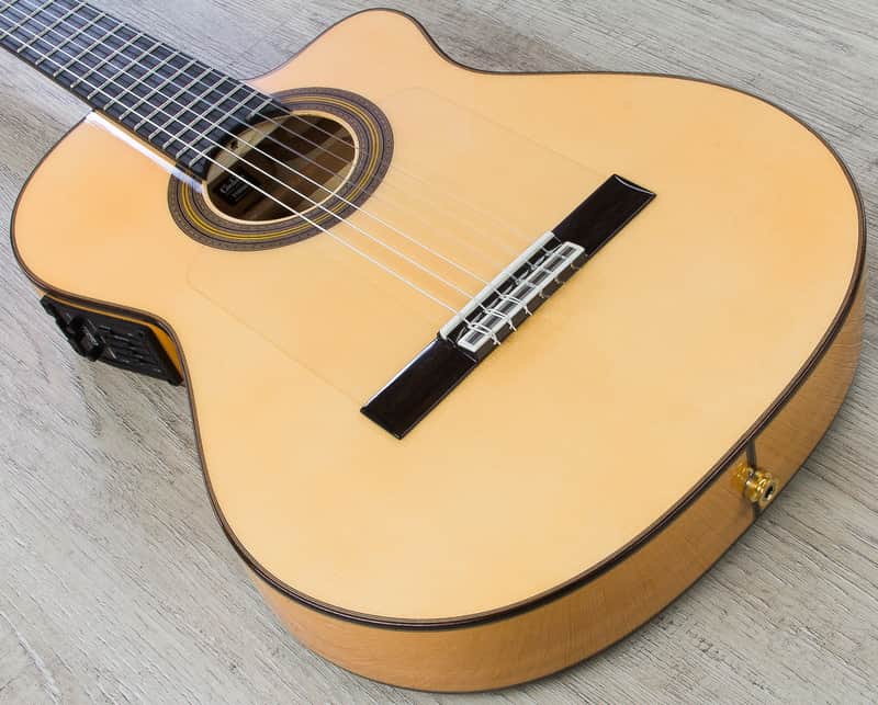 Cordoba FCWE Gipsy Kings Reissue Nylon-String Flamenco with Electronics Natural image 1