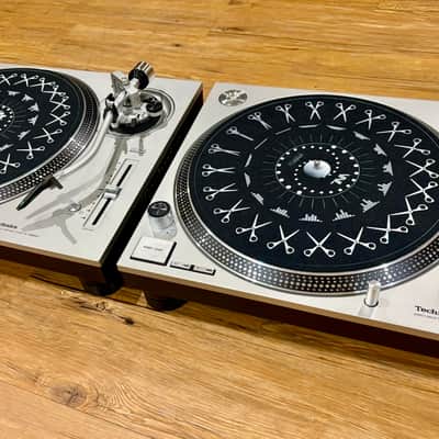 Technics SL-1200MK7 Silver Turntables Pair with Ortofon Concorde Cartridges image 7