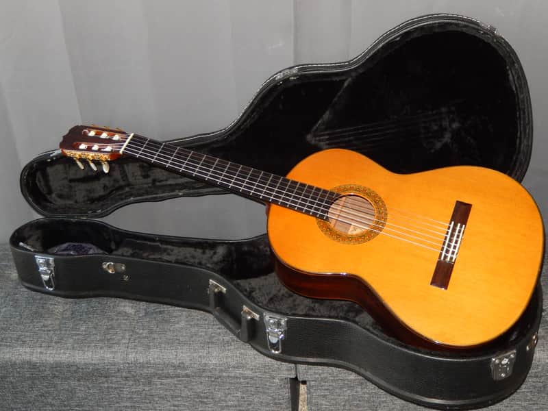 MADE IN 1997 - KAZUO YAIRI YC10 - GREAT RAMIREZ STYLE CLASSICAL GUITAR image 1