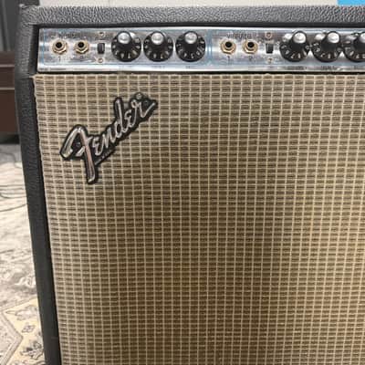 Fender Vibrolux Reverb 2-Channel 35-Watt 2x10" Guitar Combo 1978 - Silverface image 11