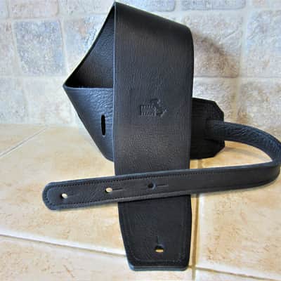 Gibson GV99 Historic Reissue Leather Guitar Strap from a Les Paul