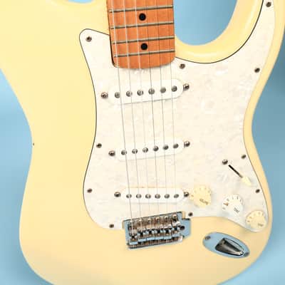 1992 Squier MIK Stratocaster Korea Off-White Maple Neck image 3