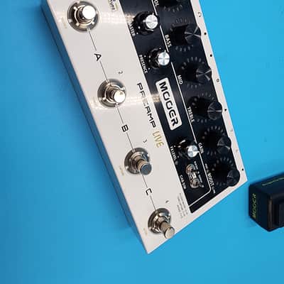 Mooer Preamp LIVE Guitar Effect Modeling Pedal 12 Channel Amp Cab Sim IR Bass image 9