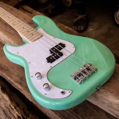 Sawtooth EP Series Electric Bass Guitar, Surf Green w/ Pearl Pickguard image 14
