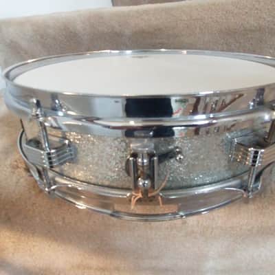 Ludwig Vintage 1962 Jazz Combo 3 X 13 Snare Drum, Silver Sparkle, COB Hoops - Mint! image 9