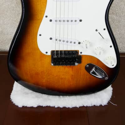 Squier Bullet - Sunburst #ICS18260526 USED NBNC image 2