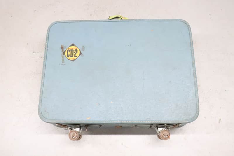 Vintage Suitcase Hardware Case image 1