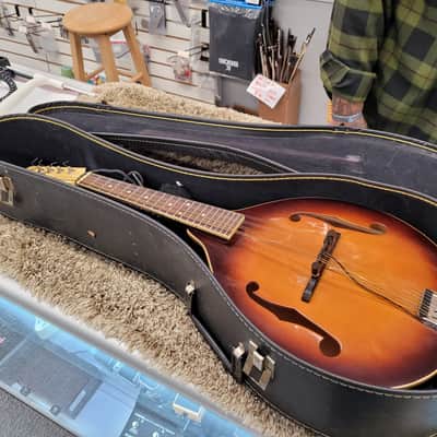 Flinthill Mandolin with Fishman pickup - Sunburst image 3