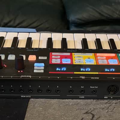 Arturia KeyStep Pro 37-Key MIDI Controller 2020 - Present - BLACK image 4