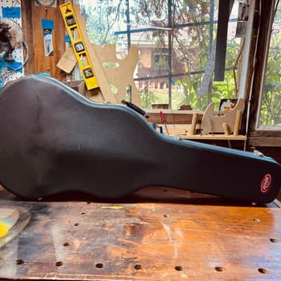 SKB Acoustic Guitar Hard Case image 2