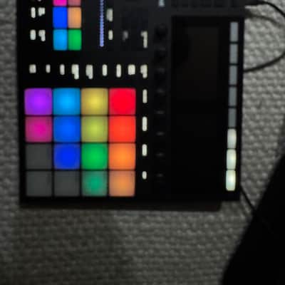 Native Instruments Maschine MKIII 2010s - Black image 3
