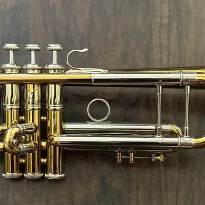 Bach 43* Corporation Bb Trumpet 1975 - Lacquer image 5